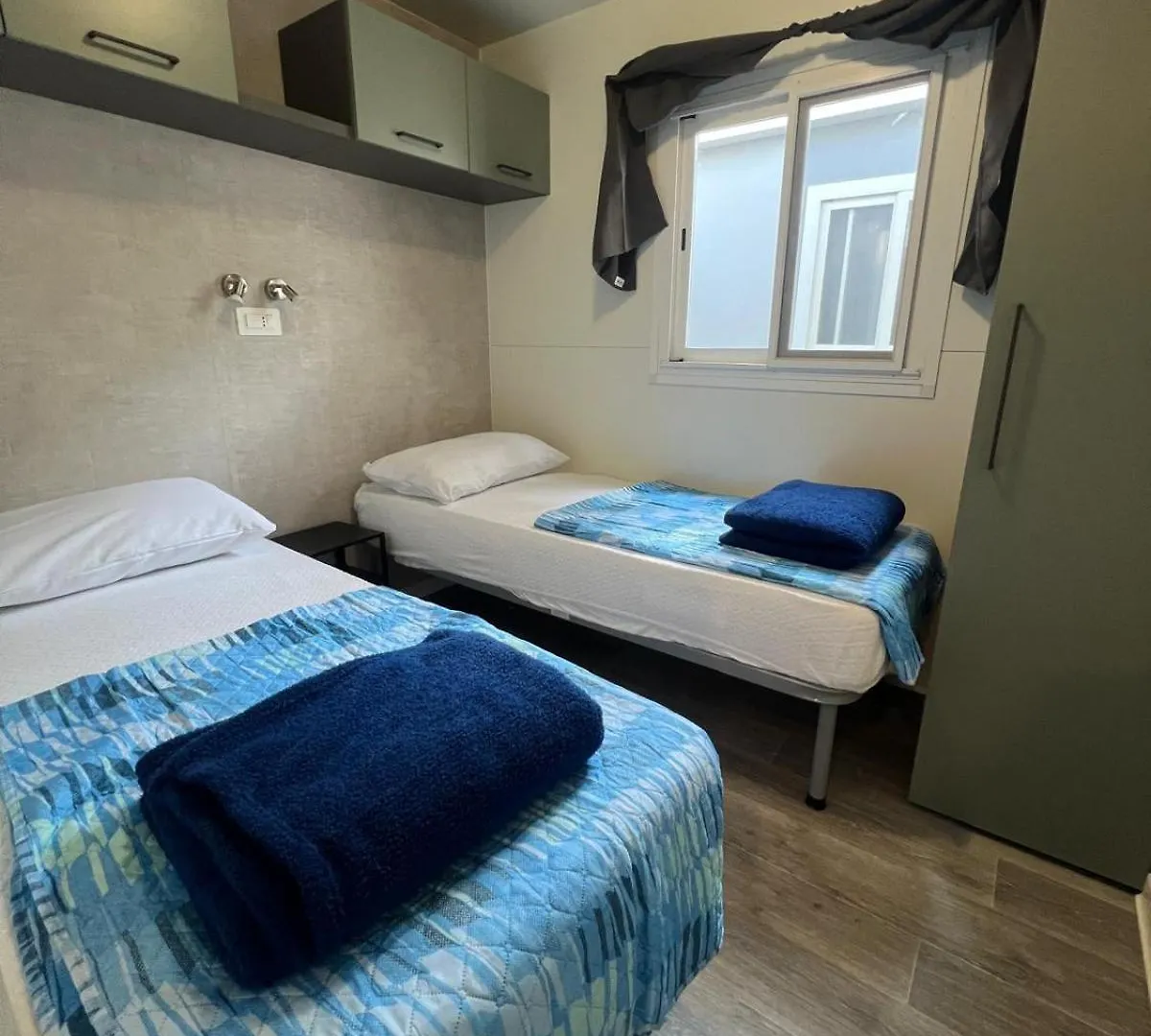 Camping Linus Marina di Massa 0*,  Włochy
